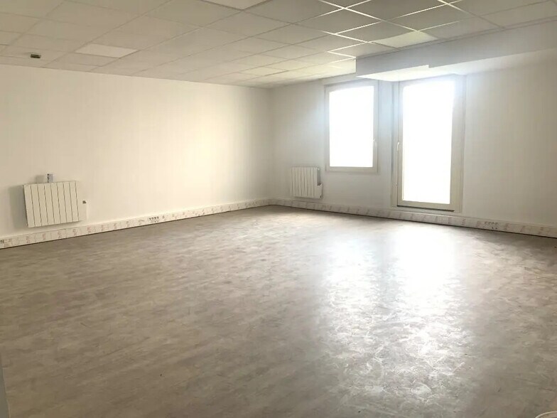 Office in Dijon for sale - Building Photo - Image 1 of 5