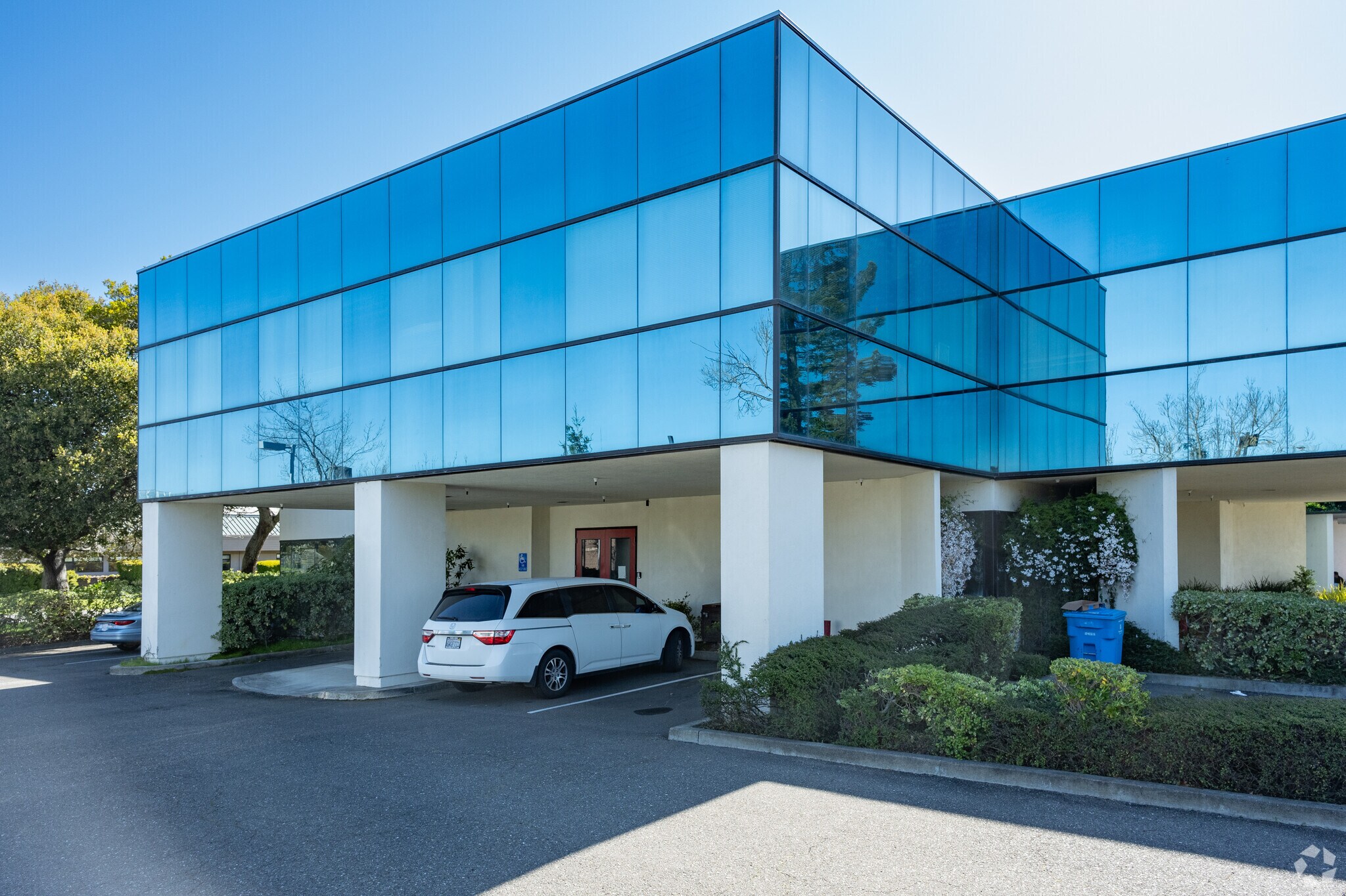 191 Lynch Creek Way, Petaluma, CA for lease Building Photo- Image 1 of 10