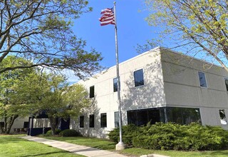 1811 High Grove Ln, Naperville, IL for lease Building Photo- Image 1 of 10