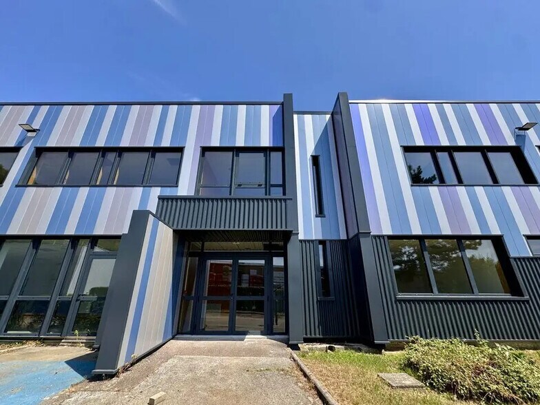 Office in Oudalle for sale - Building Photo - Image 1 of 8