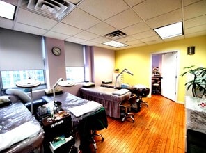 315 Fifth Ave, New York, NY for lease Interior Photo- Image 1 of 8