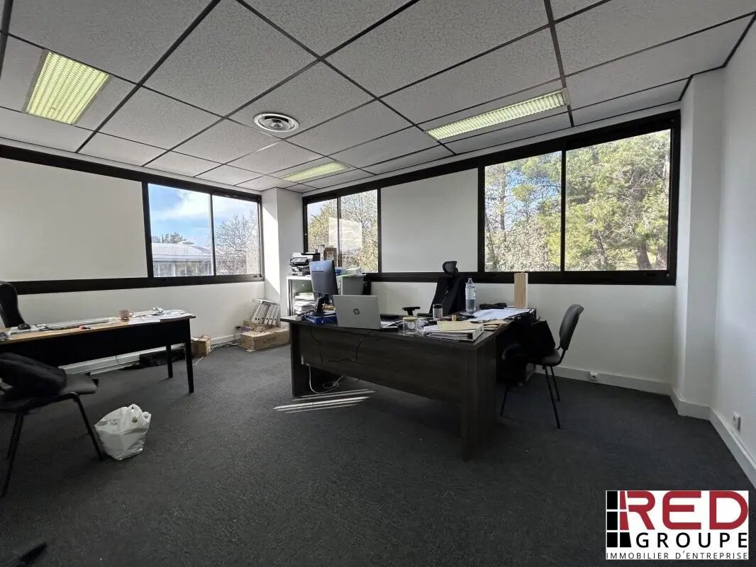 Office in Aix-en-Provence for lease Building Photo- Image 1 of 5