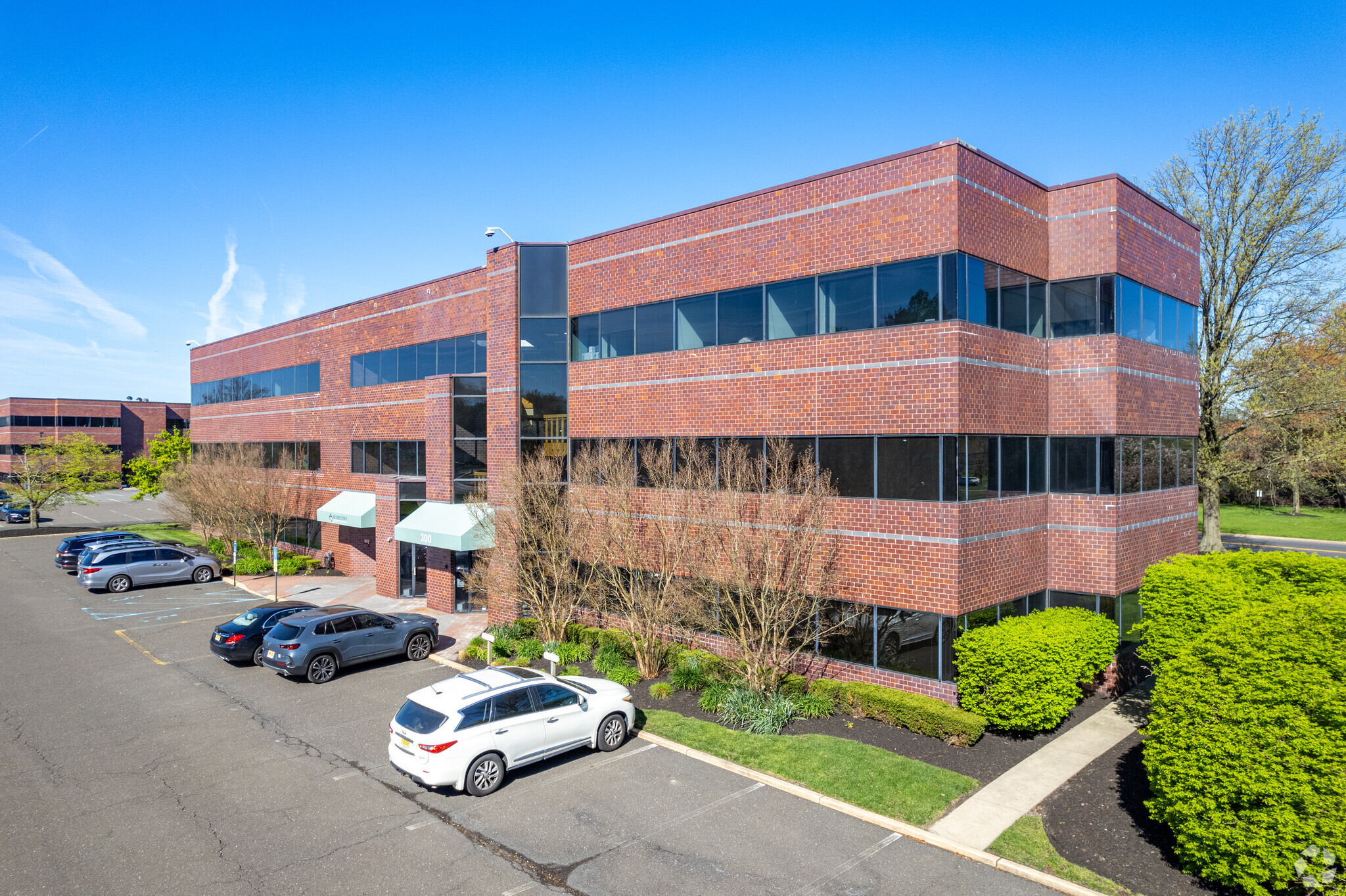 300 Harper Dr, Moorestown, NJ for lease Primary Photo- Image 1 of 24