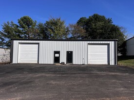 12885 Alice Ln, Tyler TX - Parking Garage