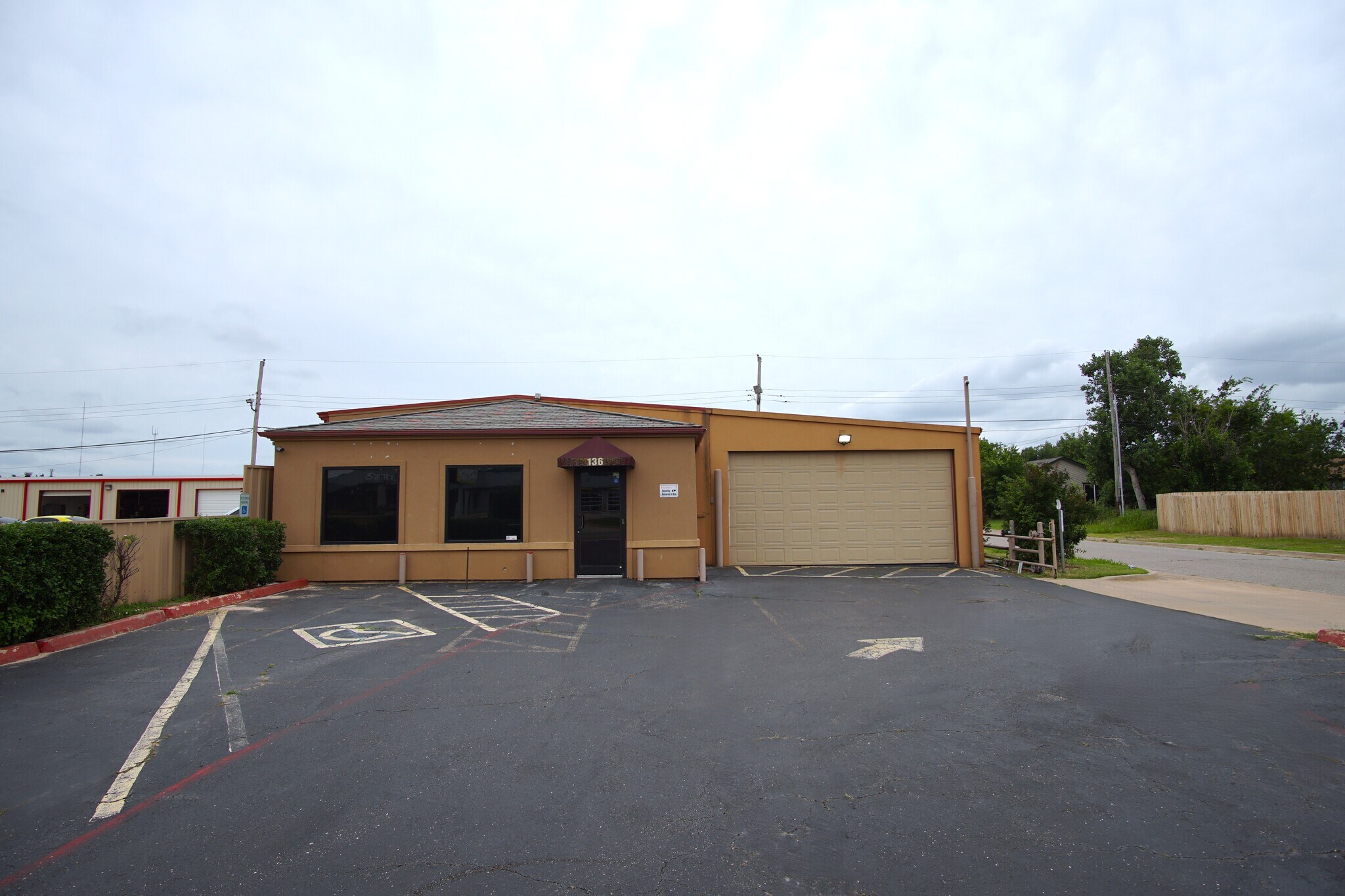 136 NW 122nd St, Oklahoma City, OK for lease Building Photo- Image 1 of 16