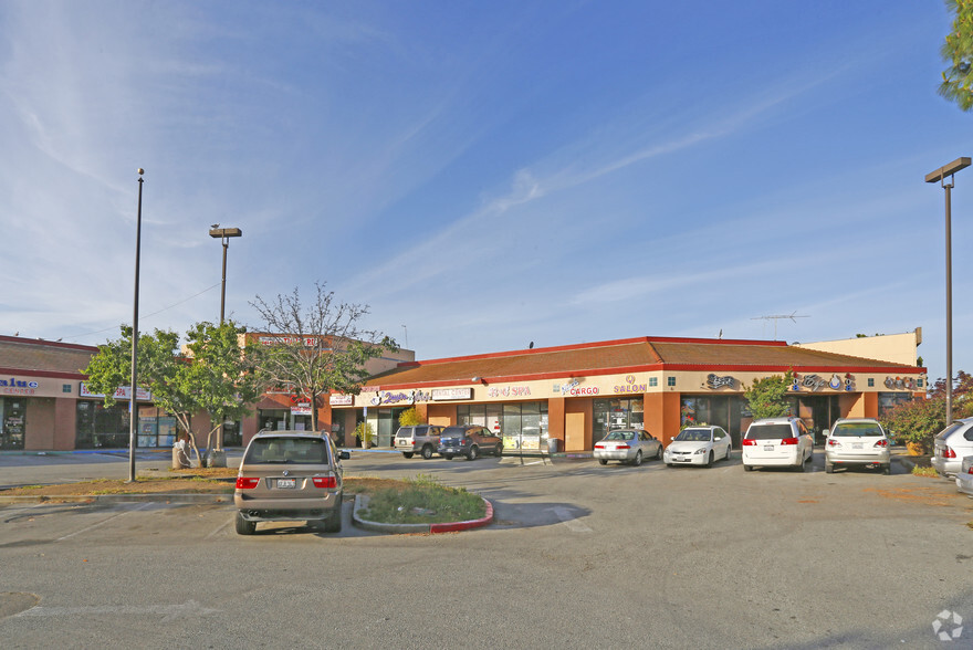 1692 Tully Rd, San Jose, CA for lease - Building Photo - Image 3 of 17