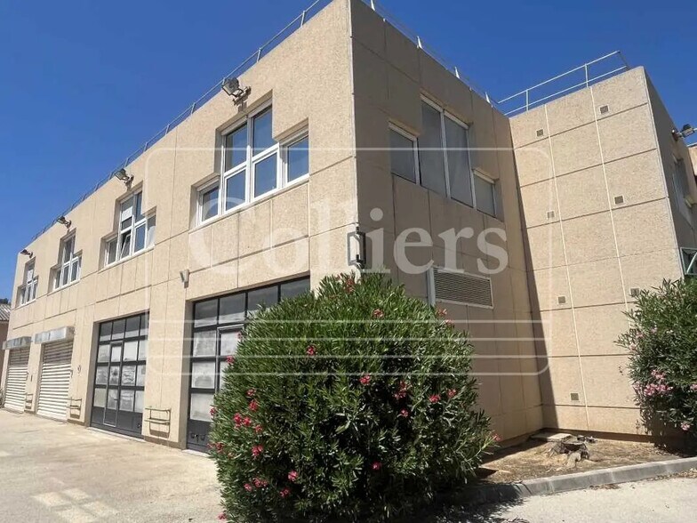 219 Avenue Du Serpolet, La Ciotat for sale - Building Photo - Image 2 of 15