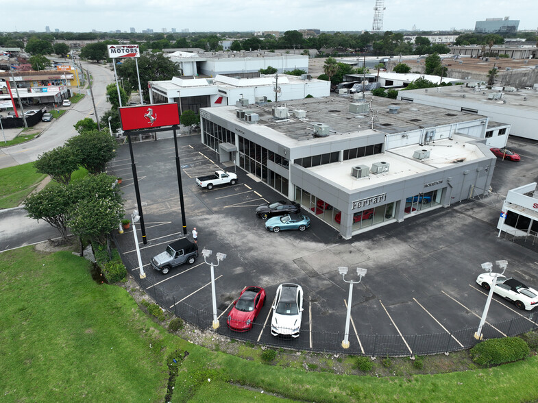 6100 Southwest Fwy, Houston, TX for sale - Building Photo - Image 1 of 3