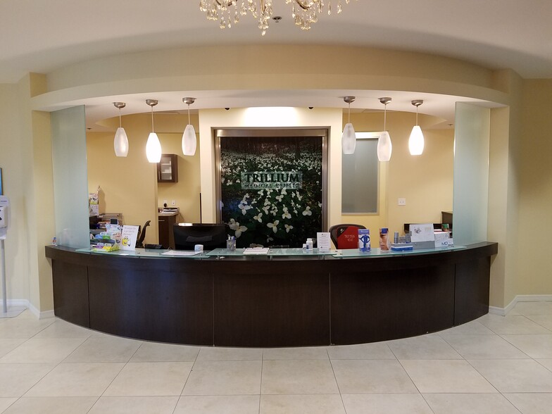 7545 W Boynton Beach Blvd, Boynton Beach, FL for lease - Lobby - Image 2 of 9