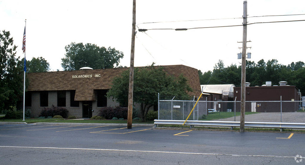 704 Woodward Ave, Rochester, MI for sale - Building Photo - Image 1 of 3