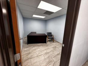 1233-1235 N E St, San Bernardino, CA for lease Interior Photo- Image 2 of 11