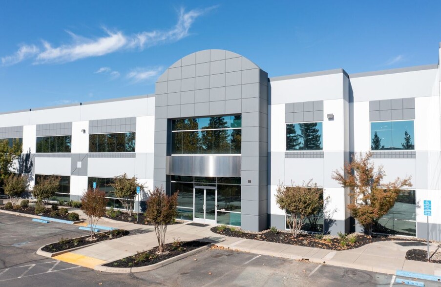 3500 Carlin Dr, West Sacramento, CA for lease - Building Photo - Image 2 of 12