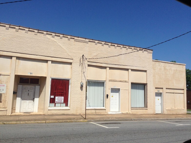 1108 N Main Ave, Newton, NC for sale - Building Photo - Image 1 of 1