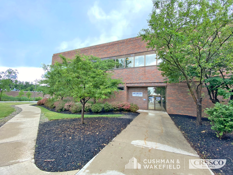 6180 Cochran Rd, Solon, OH for lease - Building Photo - Image 1 of 11