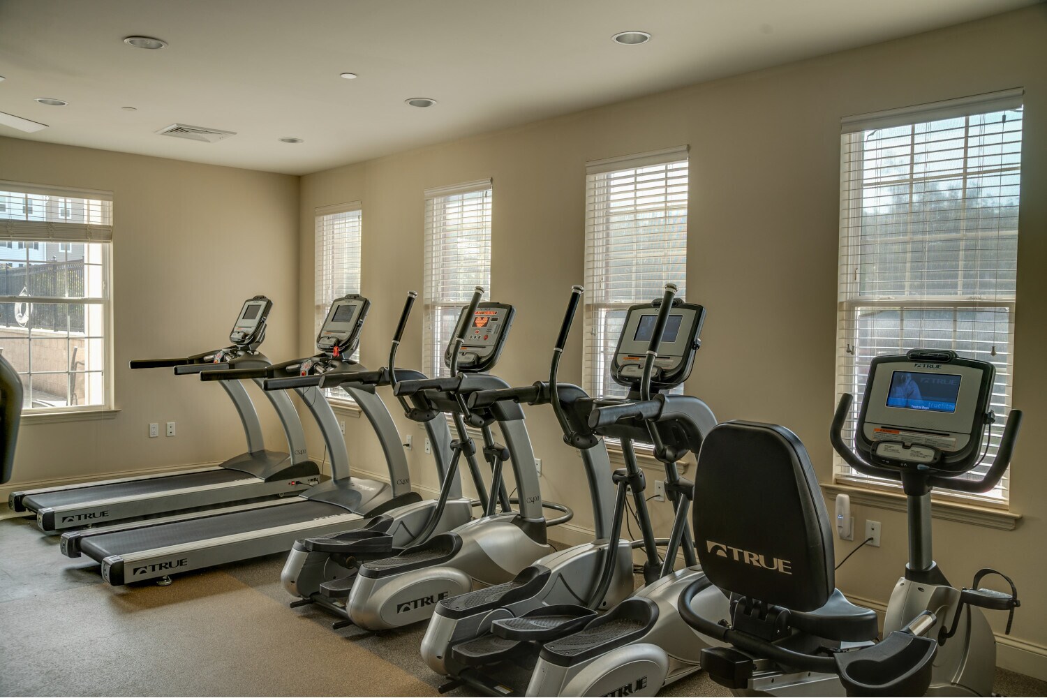 1 Village Grn, Patchogue, NY 11772 New Village at Patchogue