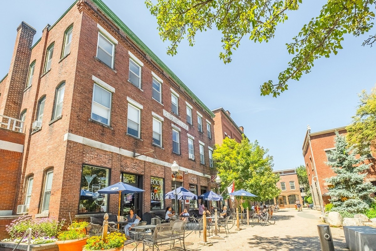 15 Bicentennial Sq, Concord, NH 03301