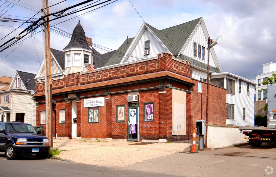 1659 Fairfield Ave, Bridgeport, CT for sale - Primary Photo - Image 1 of 1