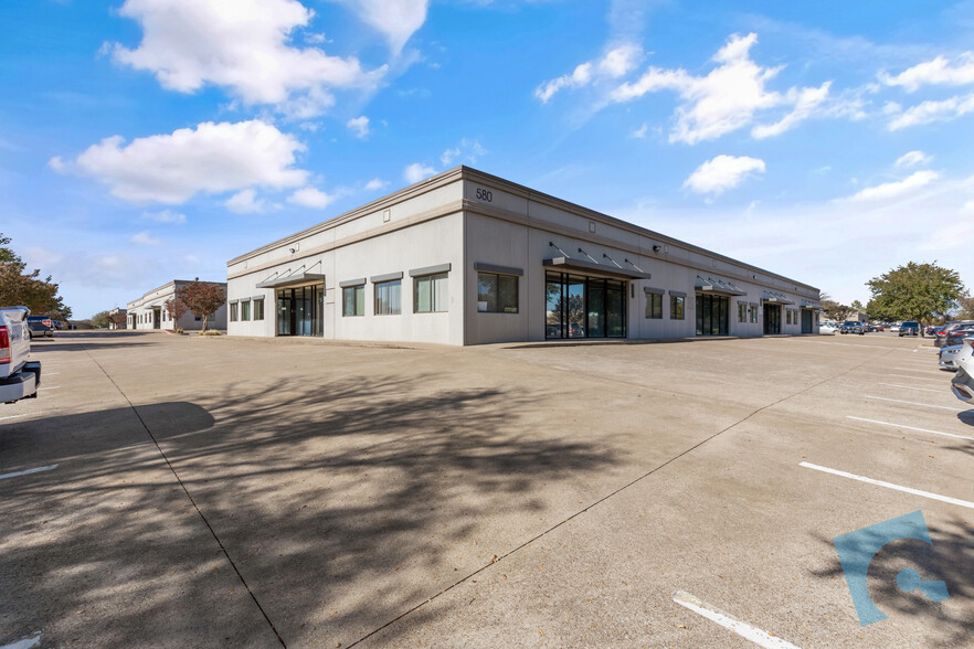 580 Commerce St, Southlake, TX for lease - Building Photo - Image 1 of 4