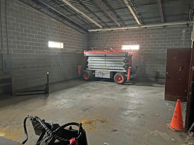 3901 S Padre Island Dr, Corpus Christi, TX for lease - Interior Photo - Image 2 of 4