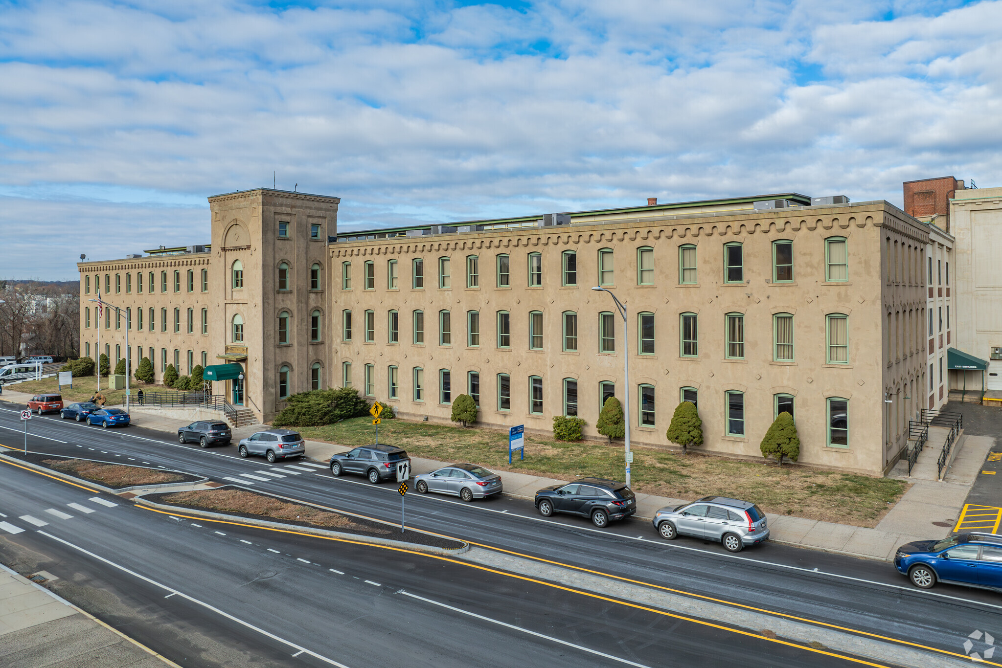 290 Pratt St, Meriden, CT for lease Building Photo- Image 1 of 51