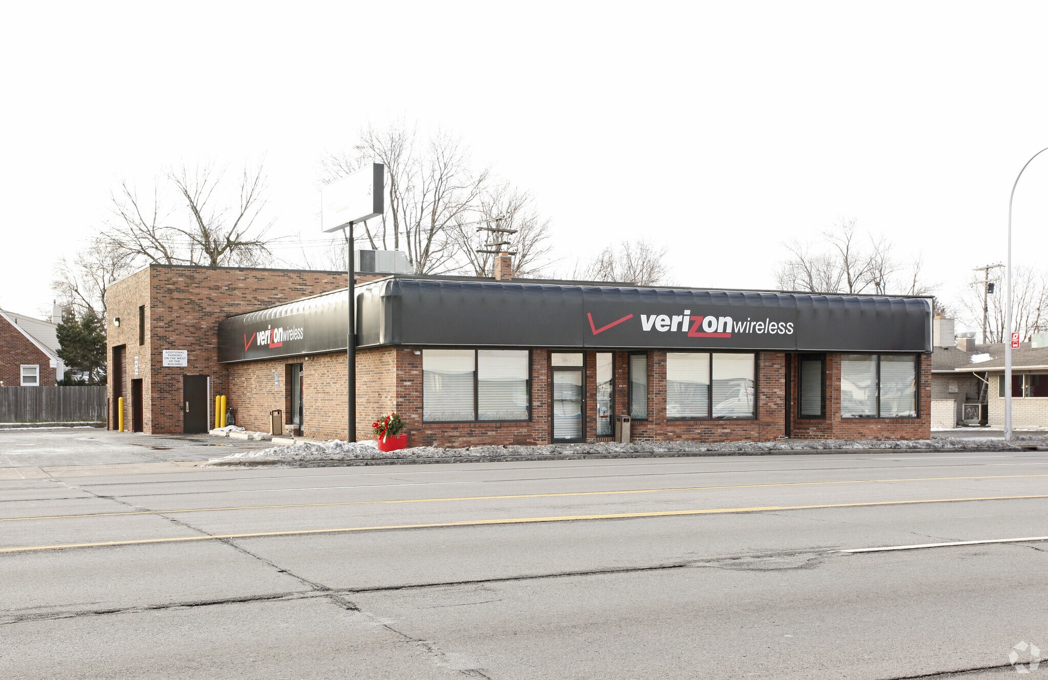 24417 Ford Rd, Dearborn, MI for sale Primary Photo- Image 1 of 1