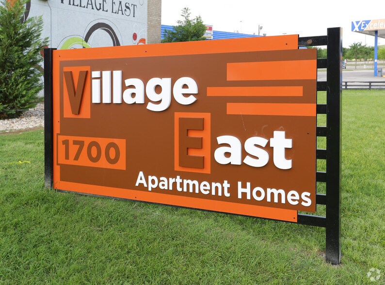 1700 E Village Dr, Denton, TX for sale - Building Photo - Image 1 of 1