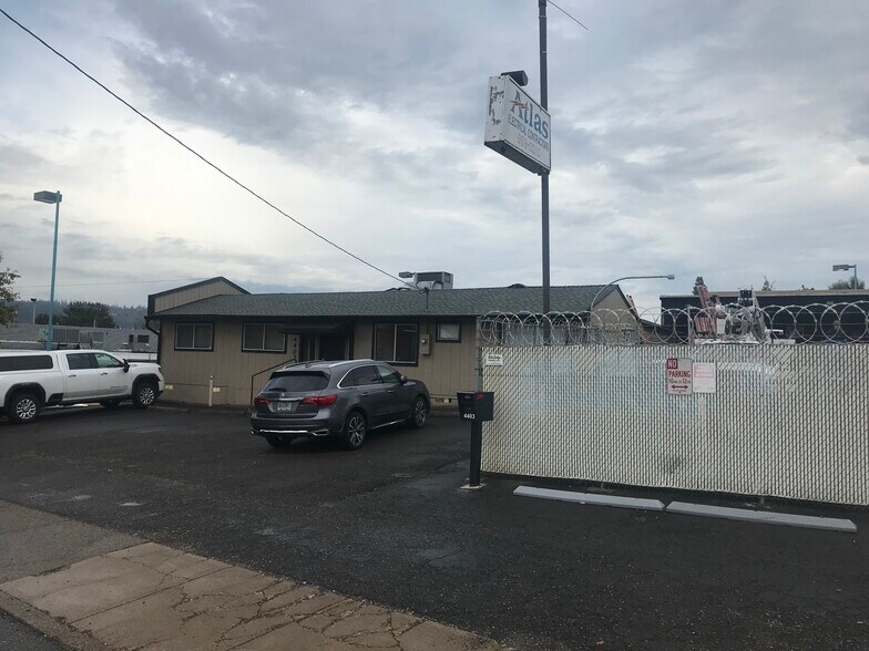 4403 SE Roethe Rd, Milwaukie, OR for lease - Building Photo - Image 3 of 13