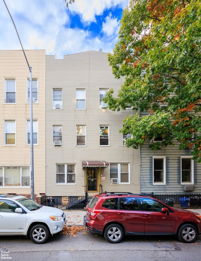 97 Newell St, Brooklyn, NY 11222
