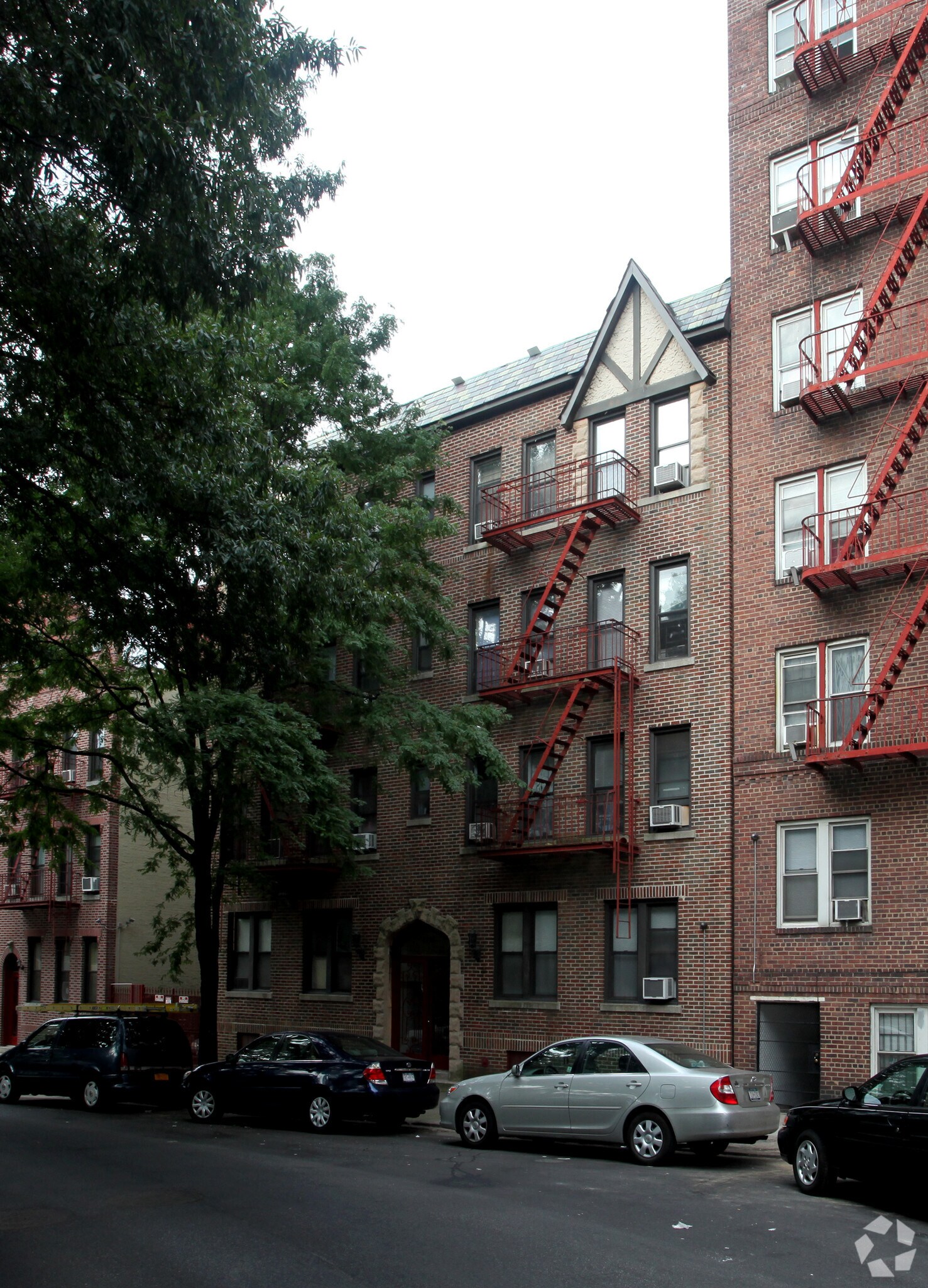 42-16 82nd St, Elmhurst, NY for sale Primary Photo- Image 1 of 1