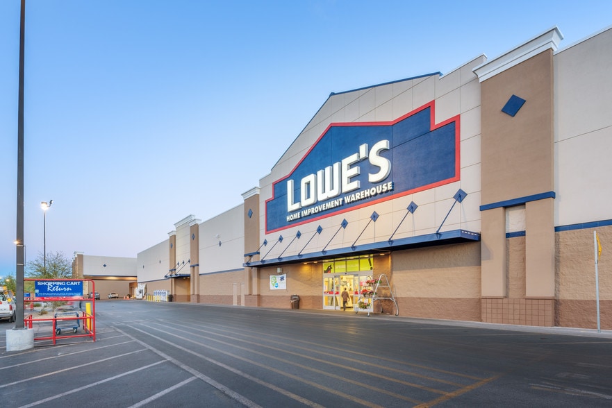 4437-4675 W Charleston Blvd, Las Vegas, NV for lease - Neighborhood Photo - Image 2 of 9