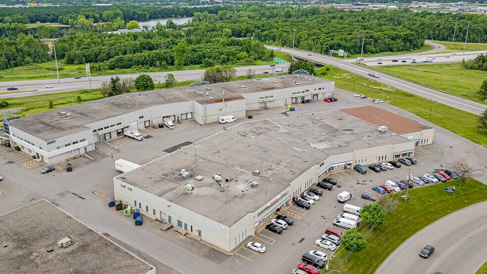 3200 Av Watt, Québec, QC for lease - Primary Photo - Image 1 of 3
