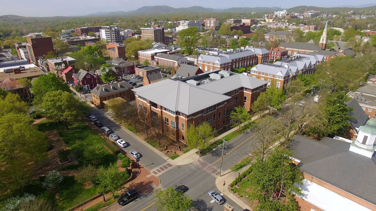 310 Fourth St NE, Charlottesville, VA for lease Building Photo- Image 1 of 2