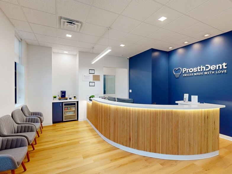 The Woodlands Design Center Portfolio portfolio of 3 properties for sale on LoopNet.com - Matterport 3D Scan - Image 2 of 24