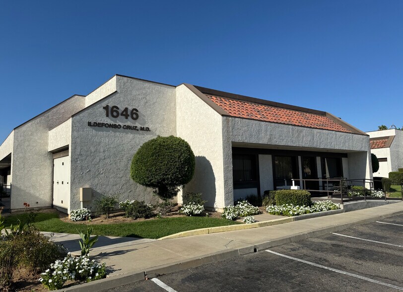 1680 E Herndon Ave, Fresno, CA for lease - Building Photo - Image 1 of 2