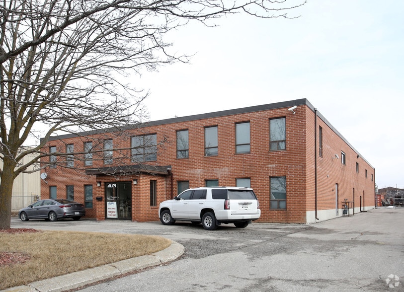 511 Piercey Rd, Caledon, ON for lease - Building Photo - Image 2 of 3
