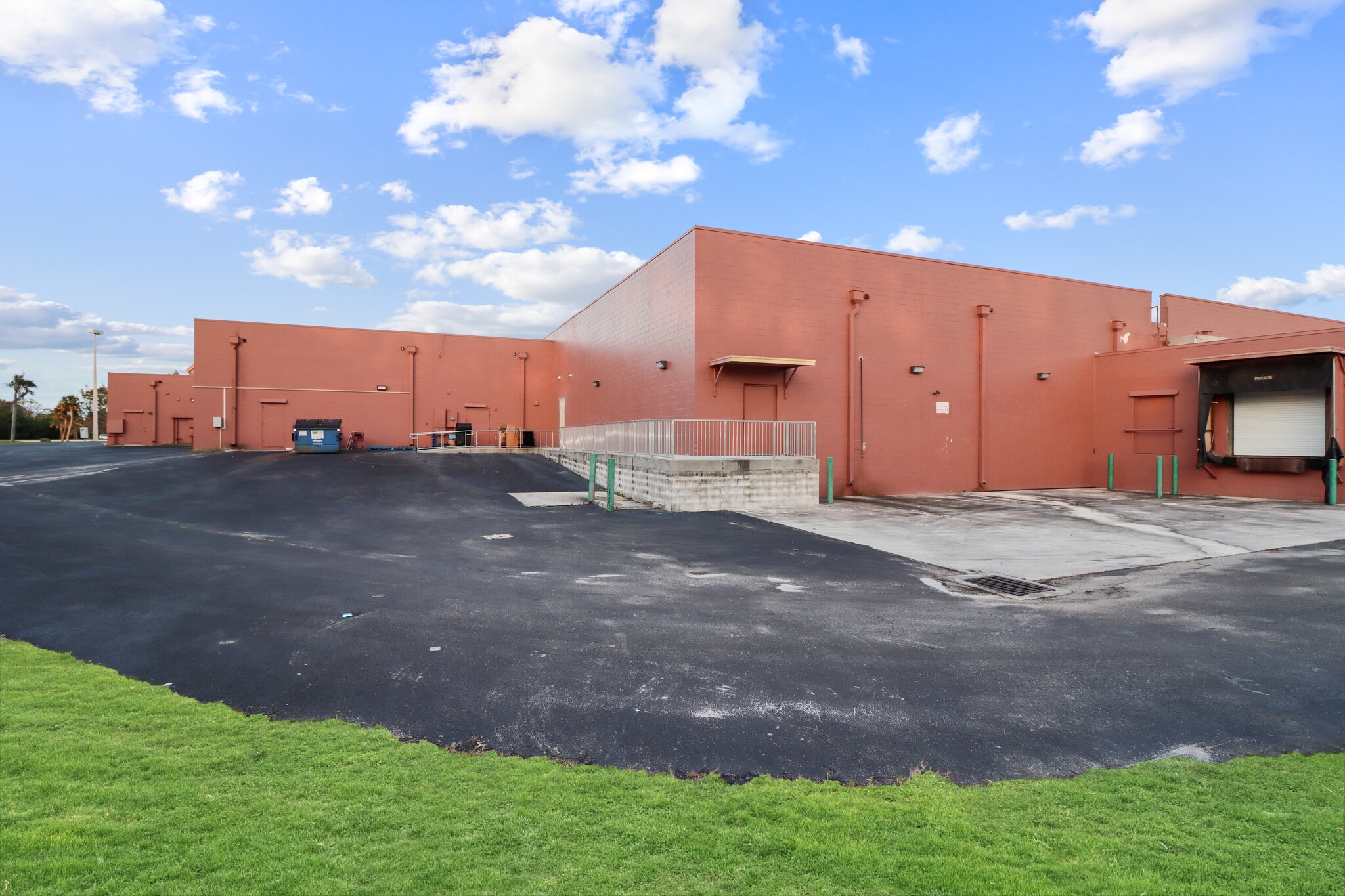 726-740 S Fleming St, Sebastian, FL for sale Building Photo- Image 1 of 1