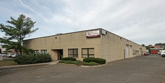 2071-2079 9th Ave, Ronkonkoma NY - Warehouse