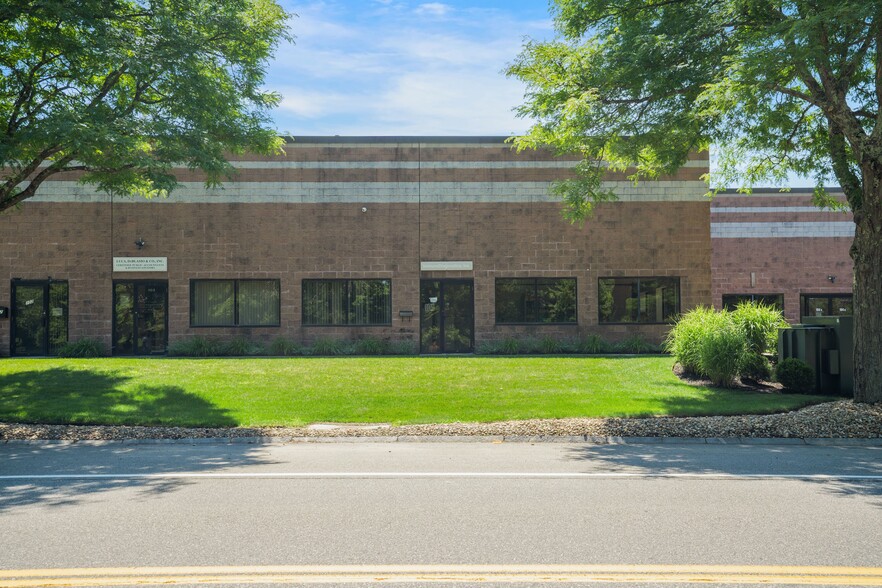 1 Presidential Way, Woburn, MA for lease - Building Photo - Image 3 of 12