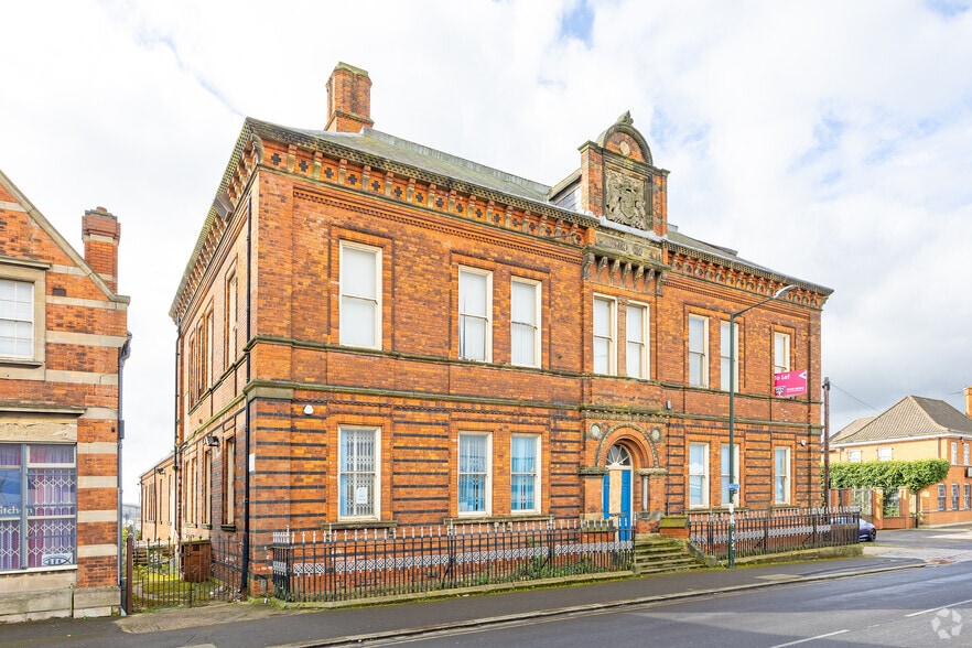 16 Cleethorpe Rd, Grimsby for lease - Building Photo - Image 1 of 4