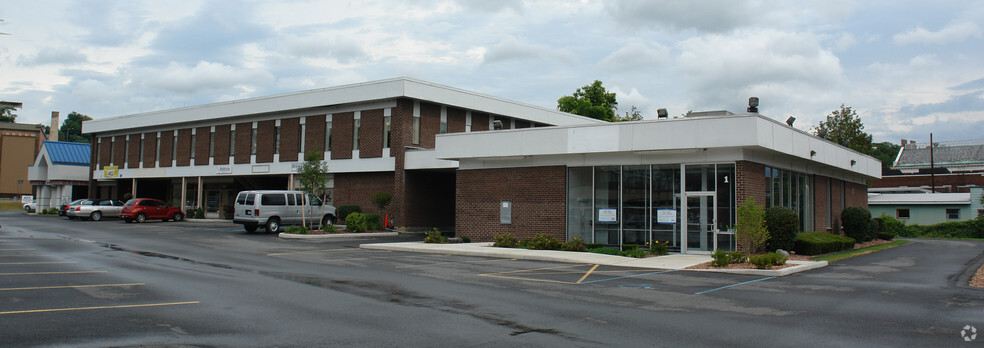 29-39 Market St, Amsterdam, NY for lease - Building Photo - Image 2 of 11