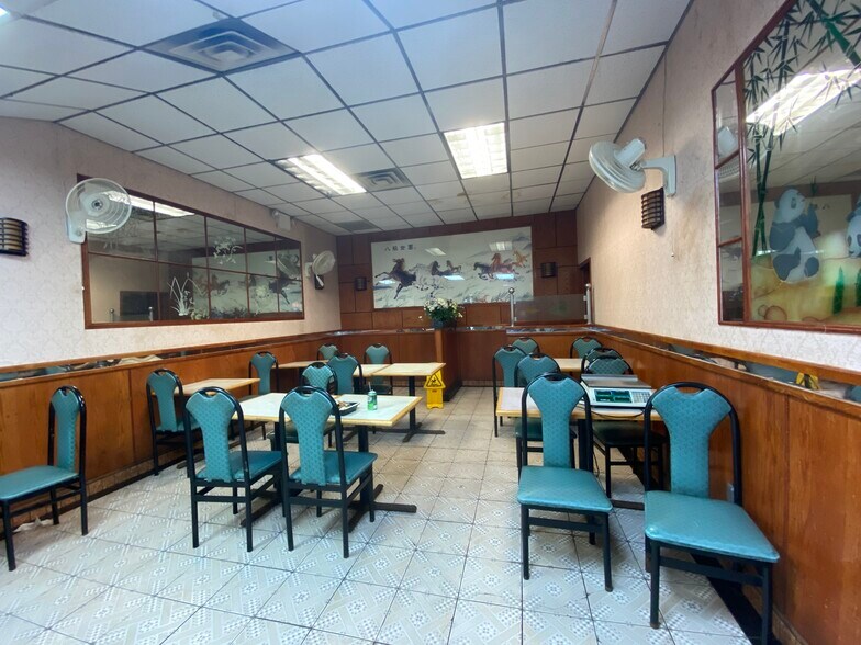 565 E 184th St, Bronx, NY for sale - Primary Photo - Image 1 of 1