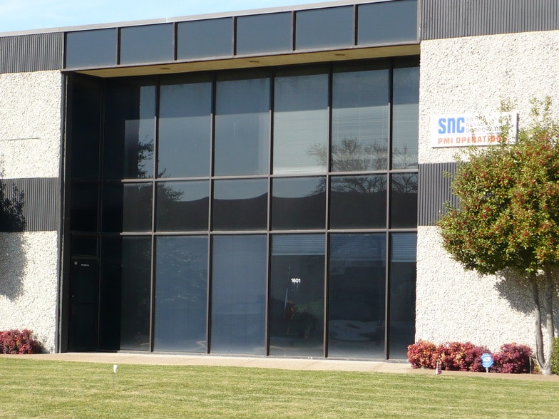 1601 Capital Ave, Plano, TX for sale - Primary Photo - Image 1 of 1