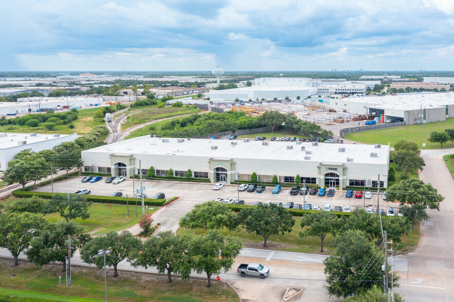 12550 Reed Rd, Sugar Land, TX for lease - Building Photo - Image 1 of 12