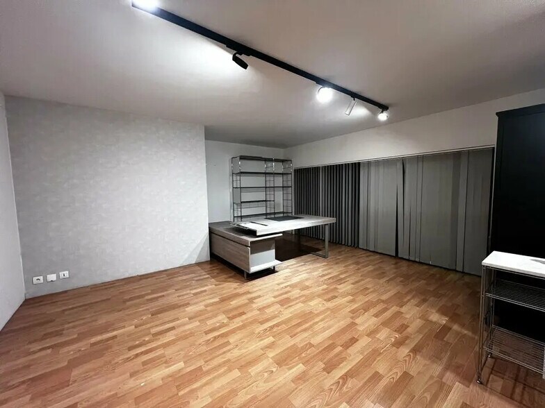 Office in Mougins for lease - Interior Photo - Image 2 of 4