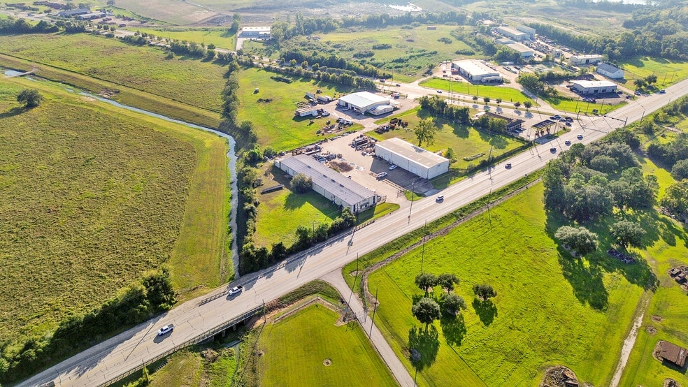 Office/Warehouse Campus w/ Surplus Land portfolio of 2 properties for sale on LoopNet.com - Building Photo - Image 3 of 10