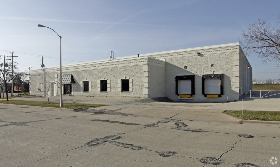 4921 S 2nd St, Milwaukee, WI for sale - Primary Photo - Image 1 of 1