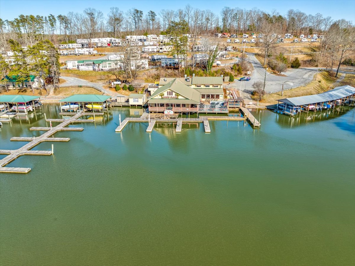 1041 Harbour Inn Ln, VA 24121