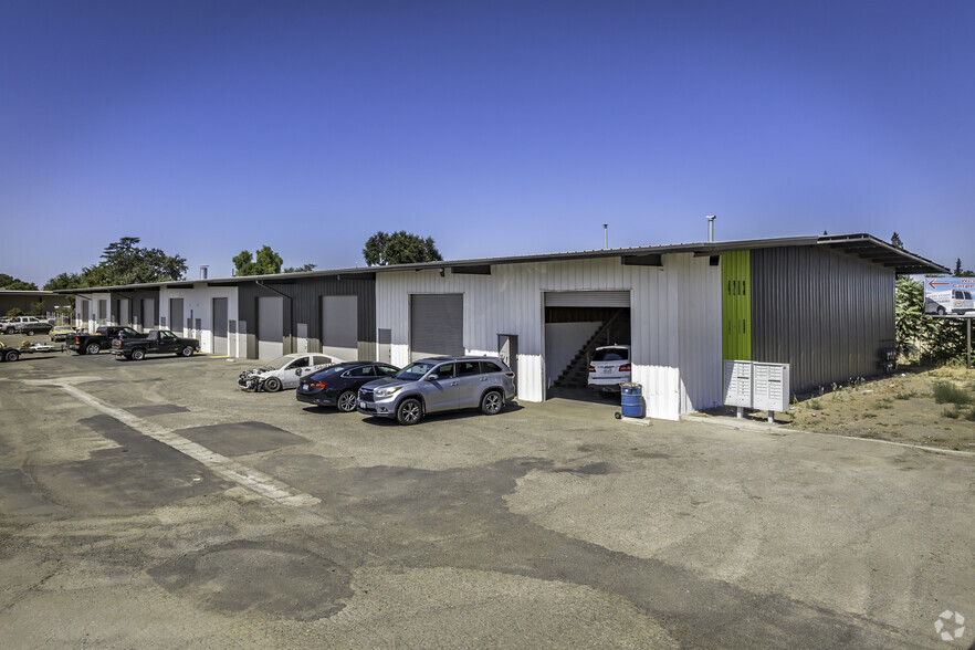 4283 N Wilson Way, Stockton, CA for lease - Building Photo - Image 2 of 22