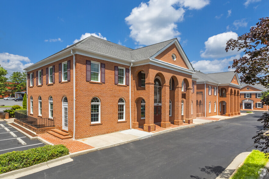 1680 E Gude Dr, Rockville, MD for lease - Building Photo - Image 3 of 34