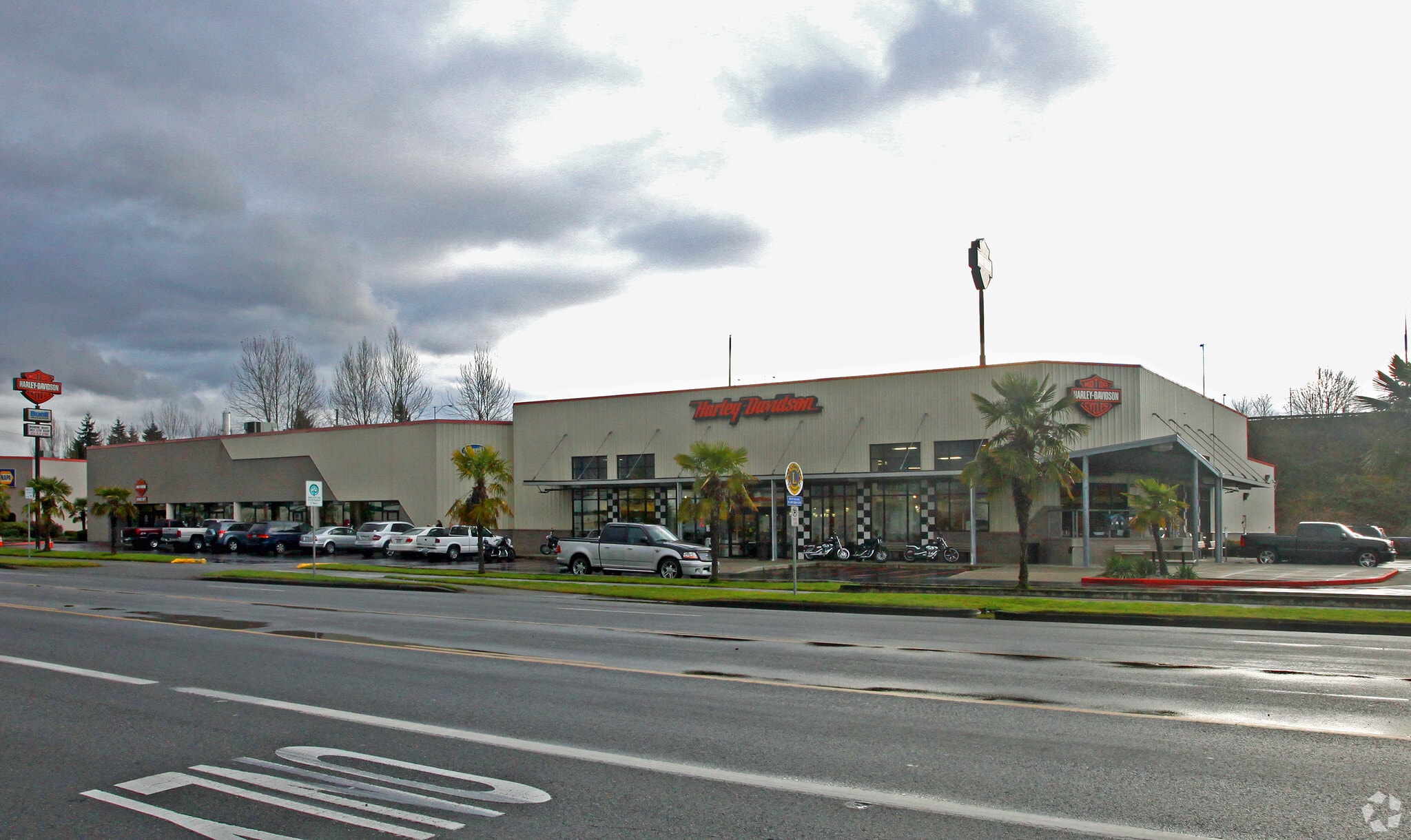 2302 Pacific Hwy E, Fife, WA for lease Primary Photo- Image 1 of 3